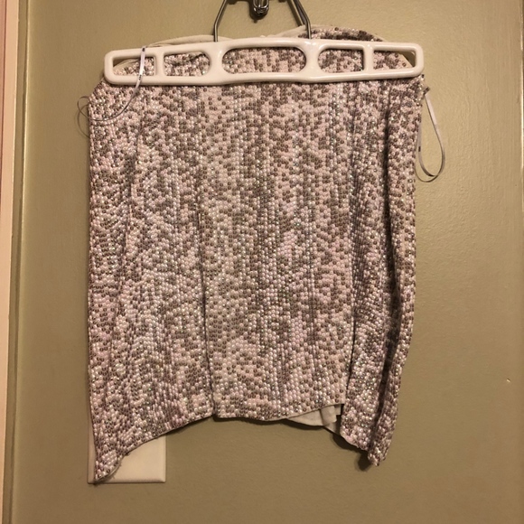 MLV Clyde Two Piece Set - Picture 3 of 5